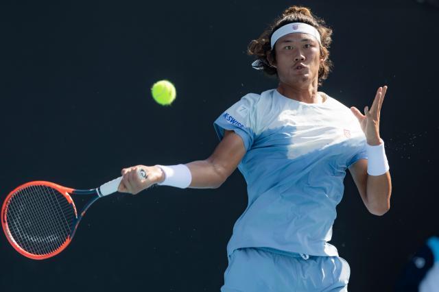 开云体育下载-张之臻单打止步双打继续 本届澳网实现多项突破