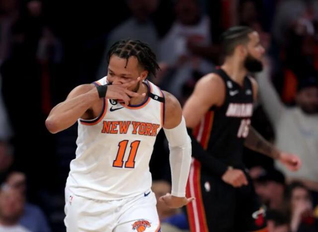 开云体育官网-扳回一场！尼克斯三剑客轰79分 哈特关键三分立功